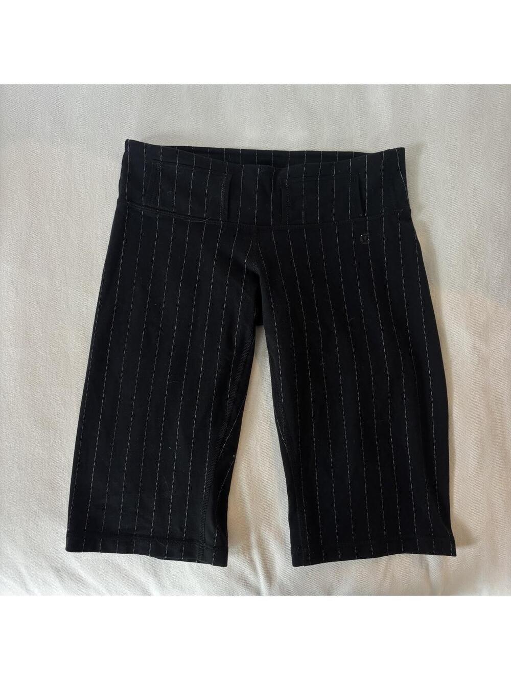 Vintage Lululemon Black Pinstripe Bermuda Shorts Capri Biker Belt Loops
